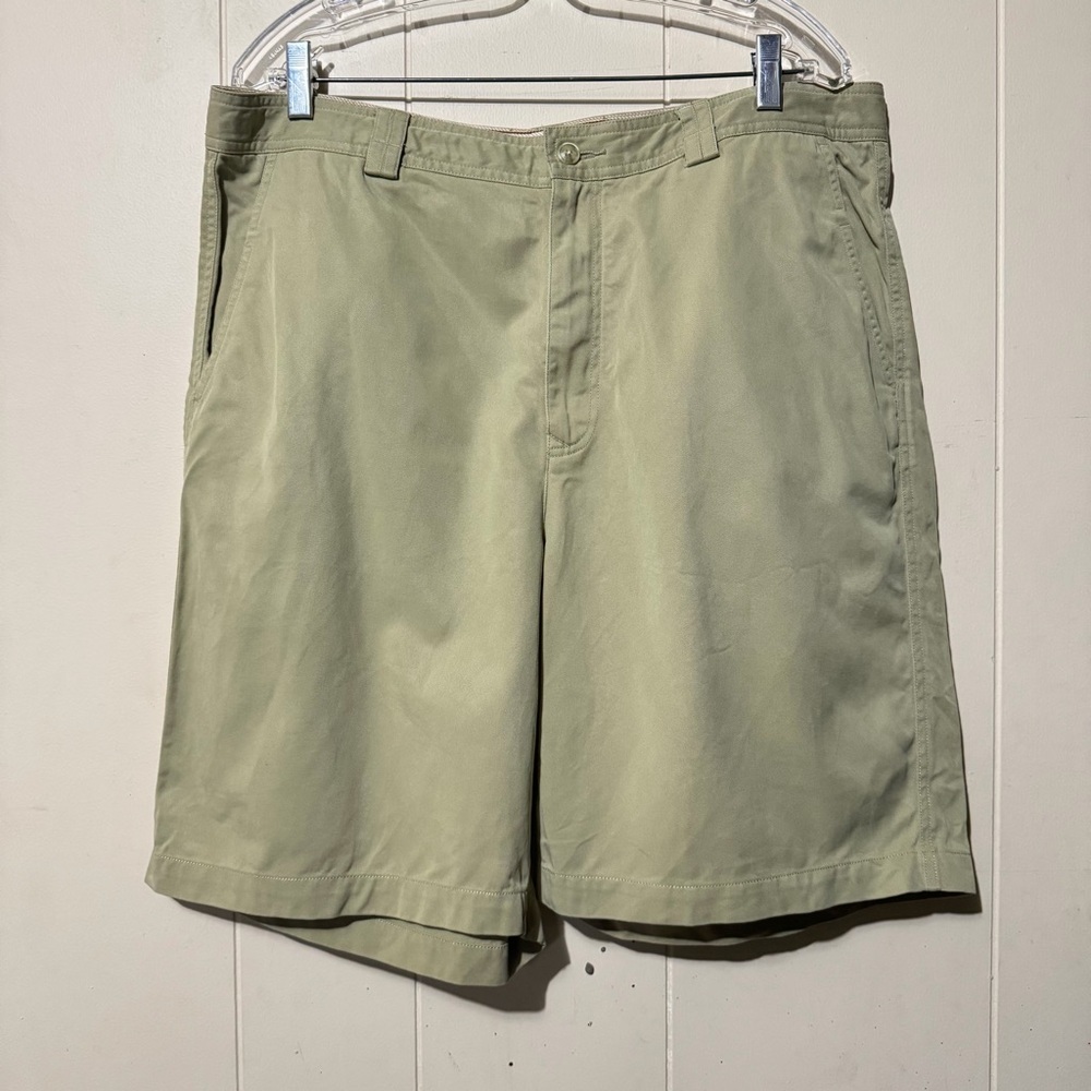 Tommy Bahama Shorts Tan Men Size 36